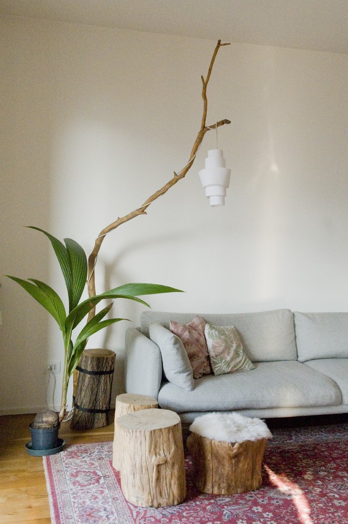 Lampada di design realizzata a mano in legno e tessuto